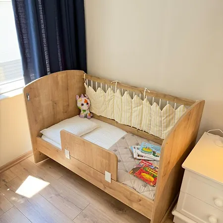 Seaview 2br 2ba In Lara Cliffs דירה