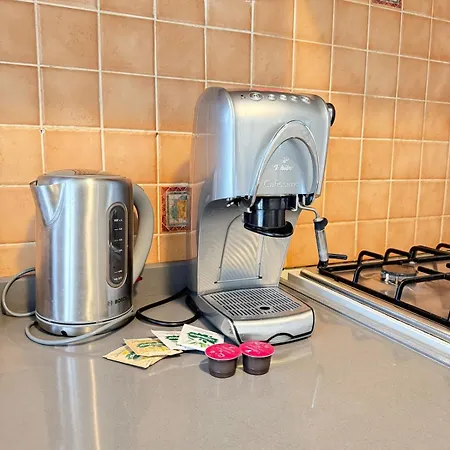 Seaview 2br 2ba In Lara Cliffs דירה *