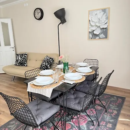 Daire Seaview 2br 2ba In Lara Cliffs