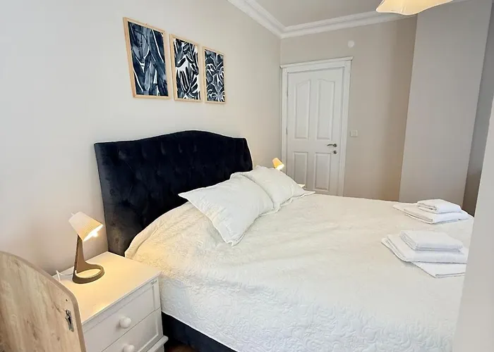 Seaview 2br 2ba In Lara Cliffs
