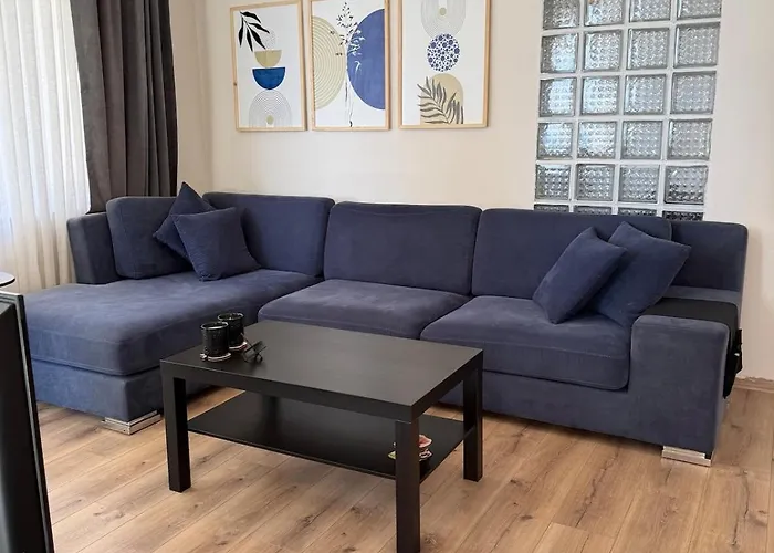 Seaview 2br 2ba In Lara Cliffs شقة