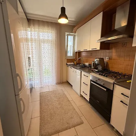Seaview 2br 2ba In Lara Cliffs Apartamento
